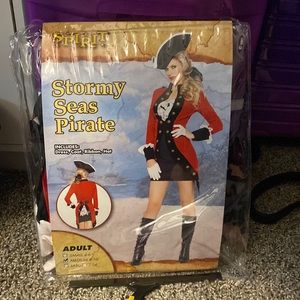 Women’s spirit Halloween stormy seas pirate so medium